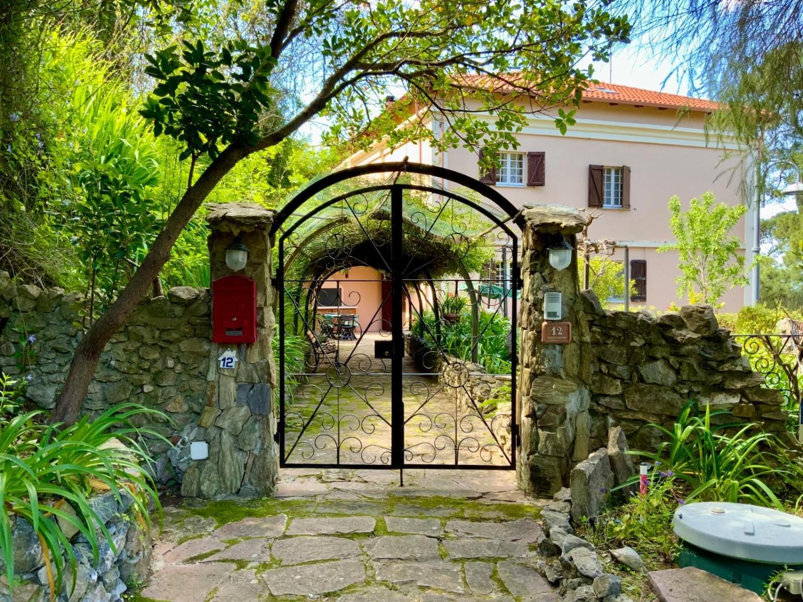 Aragonite Azzurra Casa Vacanza 贡内萨 外观 照片